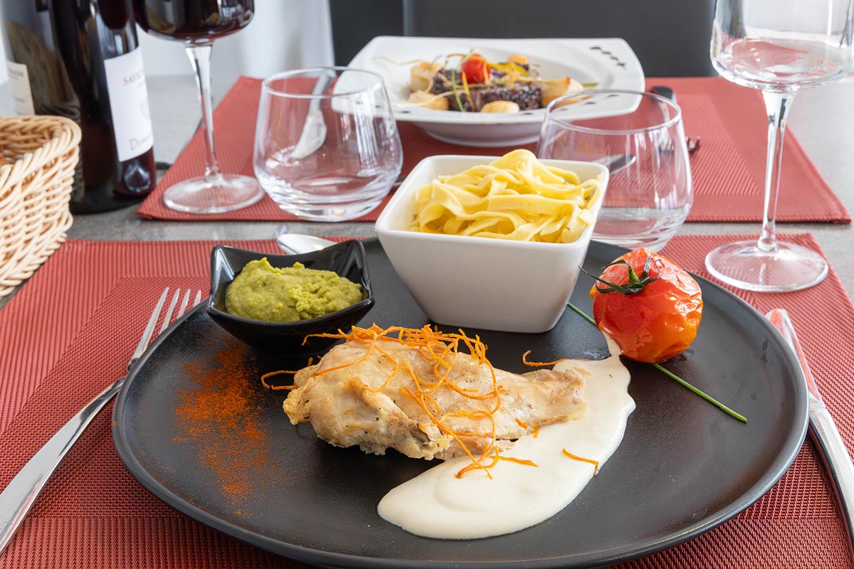 Le restaurant de l'hôtel L'Ormichal à Marsannay-la-Côte